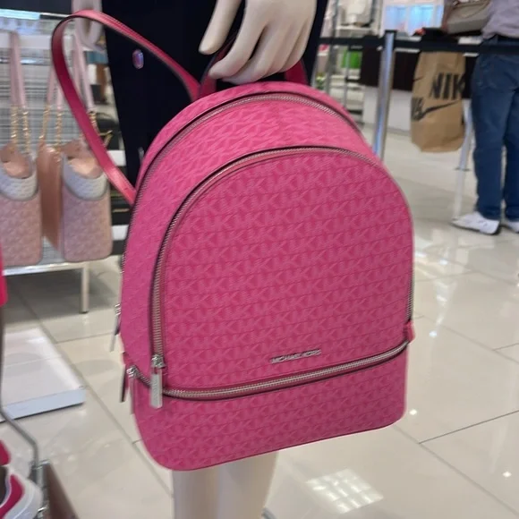 Michael Kors Rhea Medium Signature Logo Backpack
Dragonfruit
NWT - Picture 5 of 16